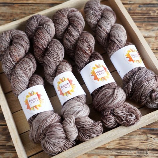 Merino Single: Varpaat hiekassa