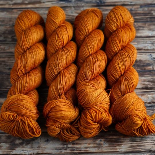 ALE: Merino Sock: Kokeiluvärjäys kullankeltainen